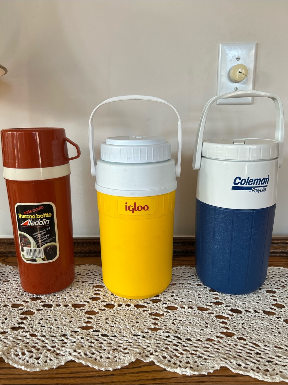 3 Iconic Vintage Insulated Coolers & Thermos